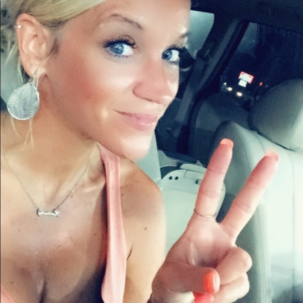 Meet your Posher, Jenny